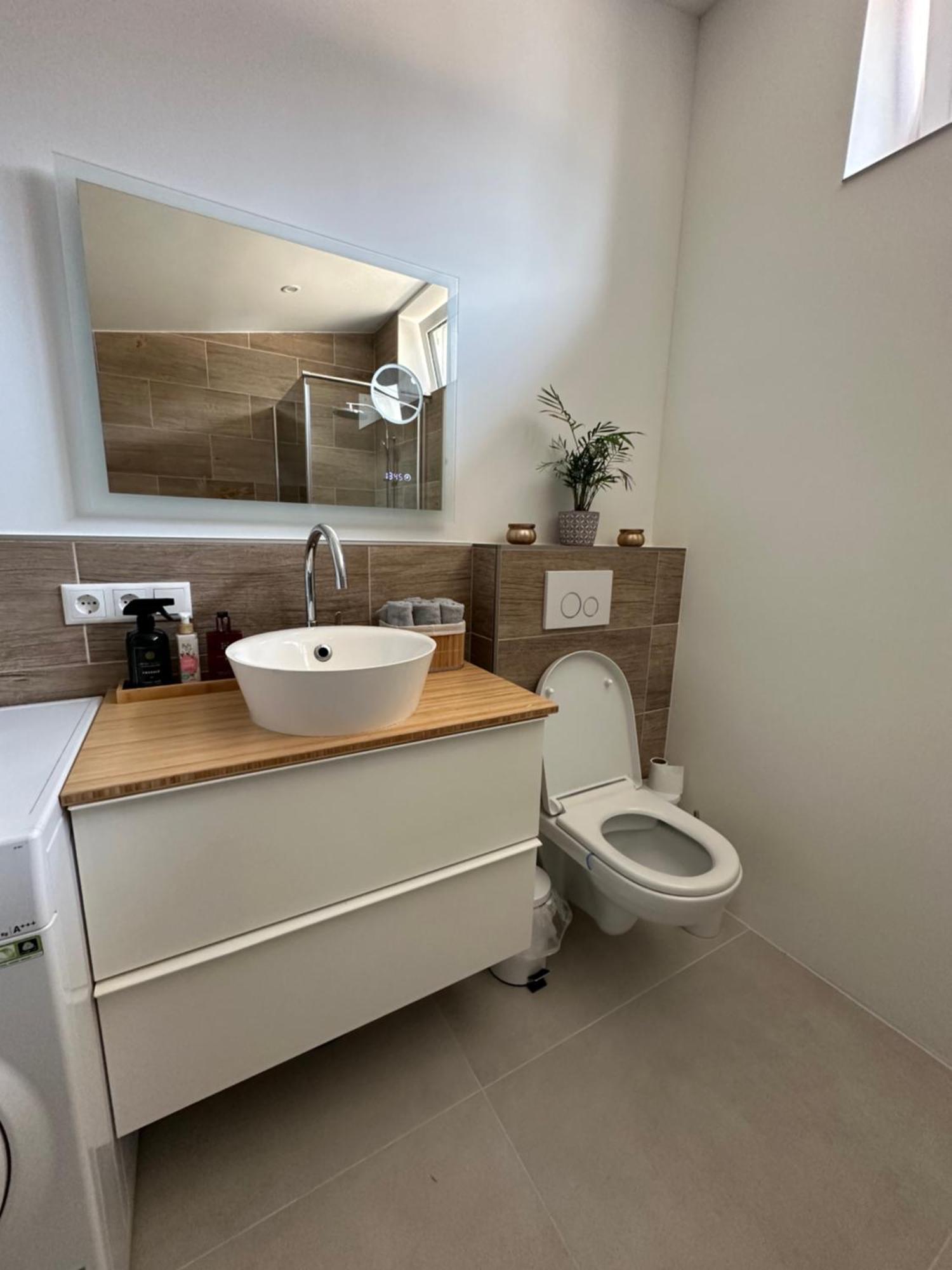 A&E Rooms Fernwald ภายนอก รูปภาพ