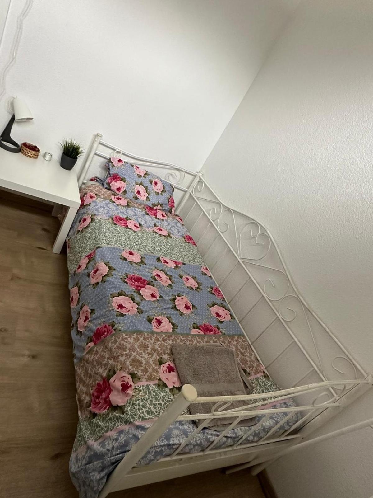 A&E Rooms Fernwald ภายนอก รูปภาพ